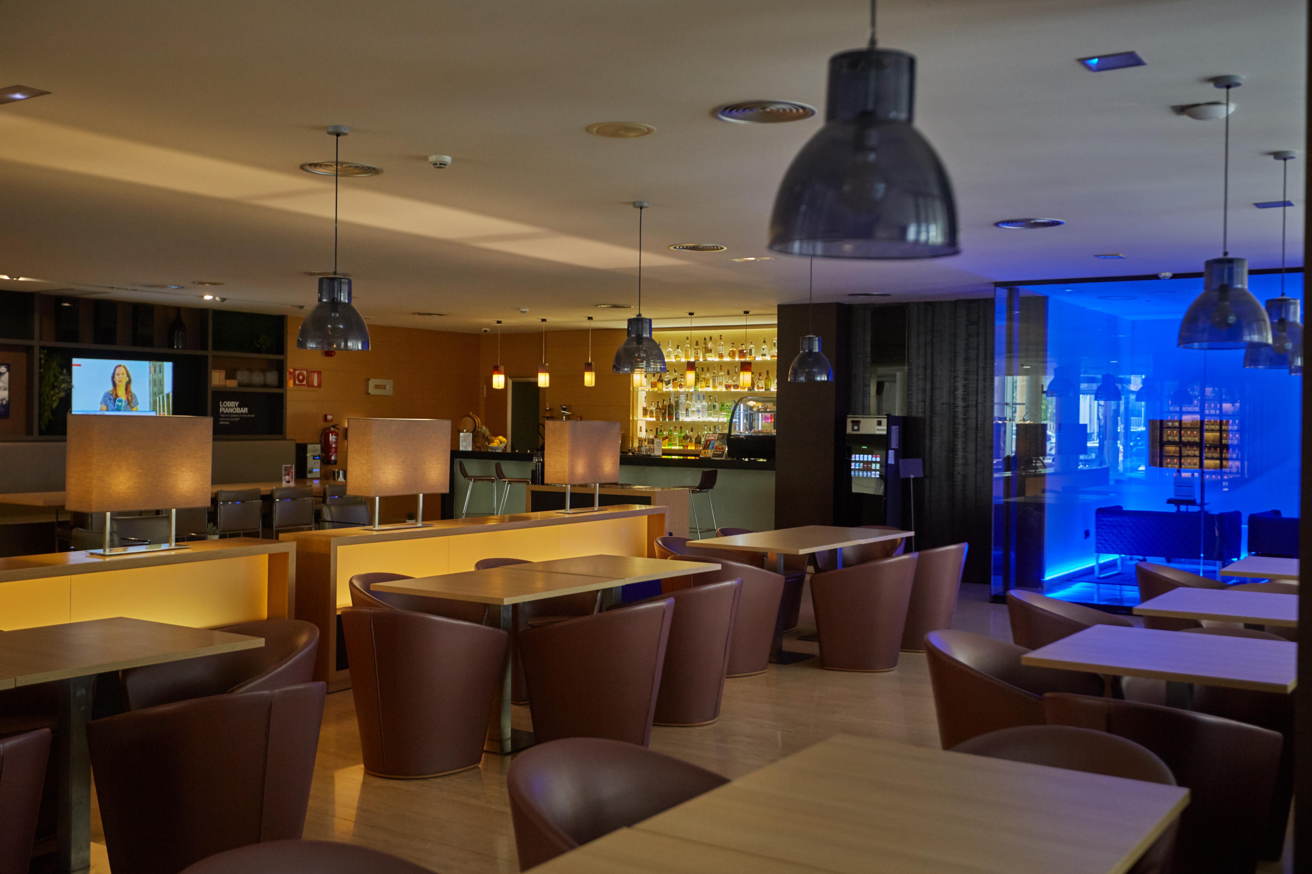 Gran Palas Hotel - Spa Incluido La Pineda Exterior foto The lounge at the airport